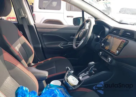 2024 Nissan Versa 1.6 Sr z USA, uszkodzony, nr VIN 3N1CN8FV8RL910899